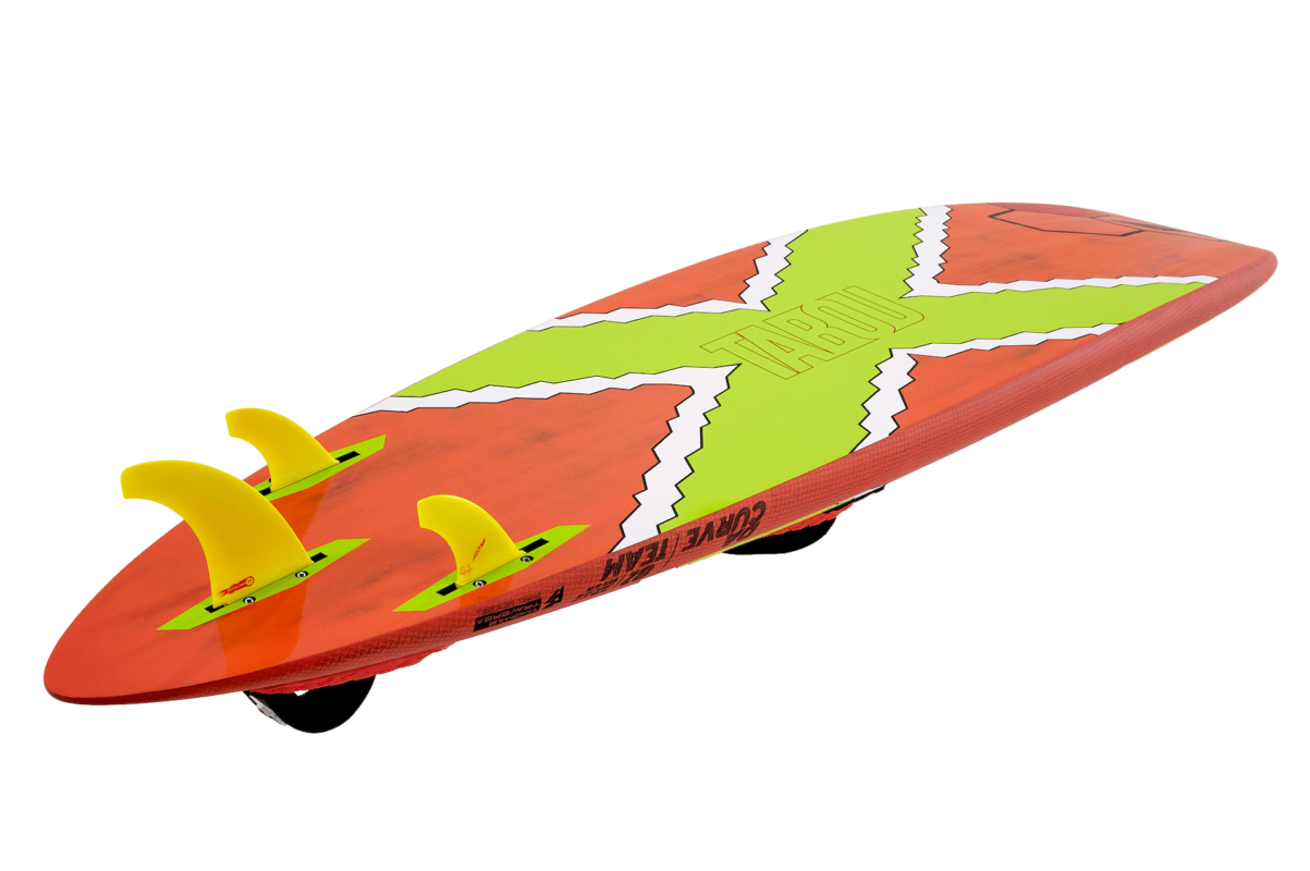 2024 Tabou, Da Curve, plus, Team, THomas Traversa, pro model, wave riding, wave, windsurfing, windsurf board, vague, truster, carbon