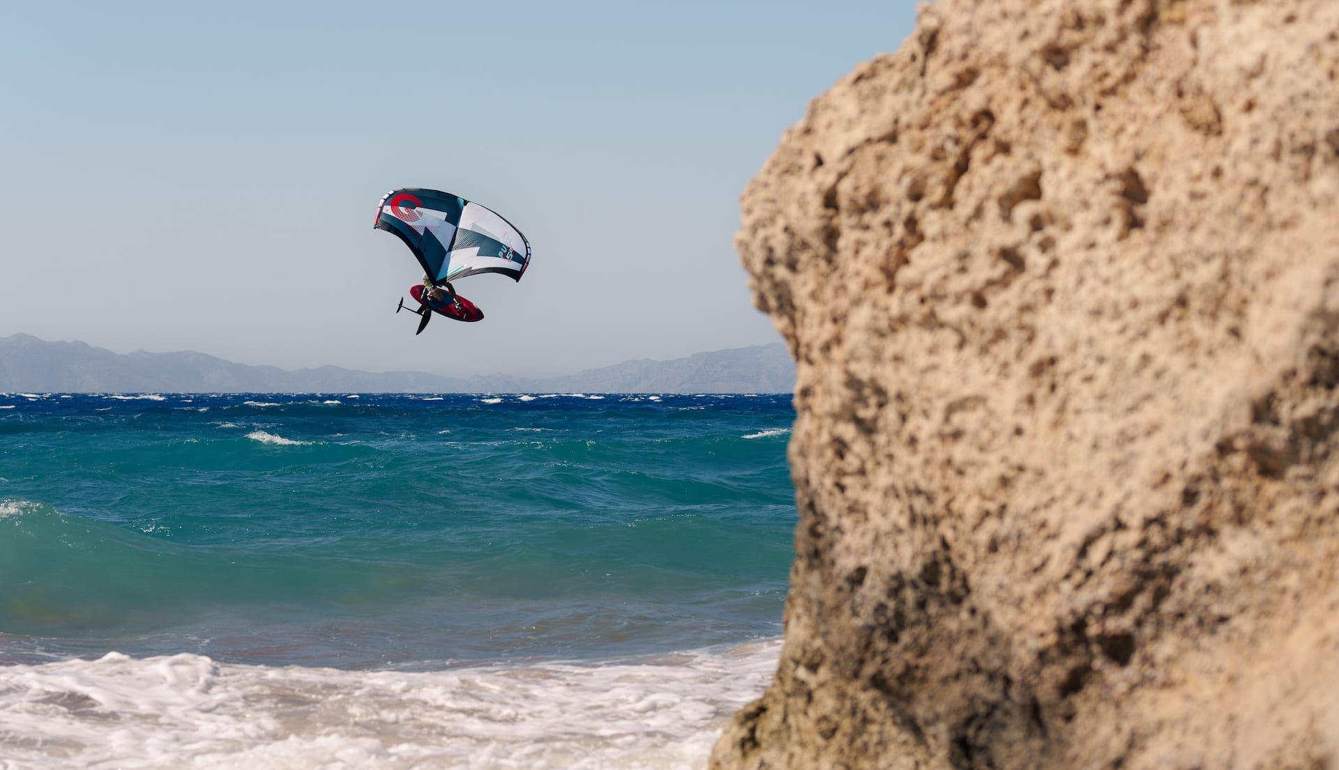 Tabou Flying Saucer, High Performance, mid-length, racing, freeride, wingfoil board 2026, Wingsurf, wing, board, foil