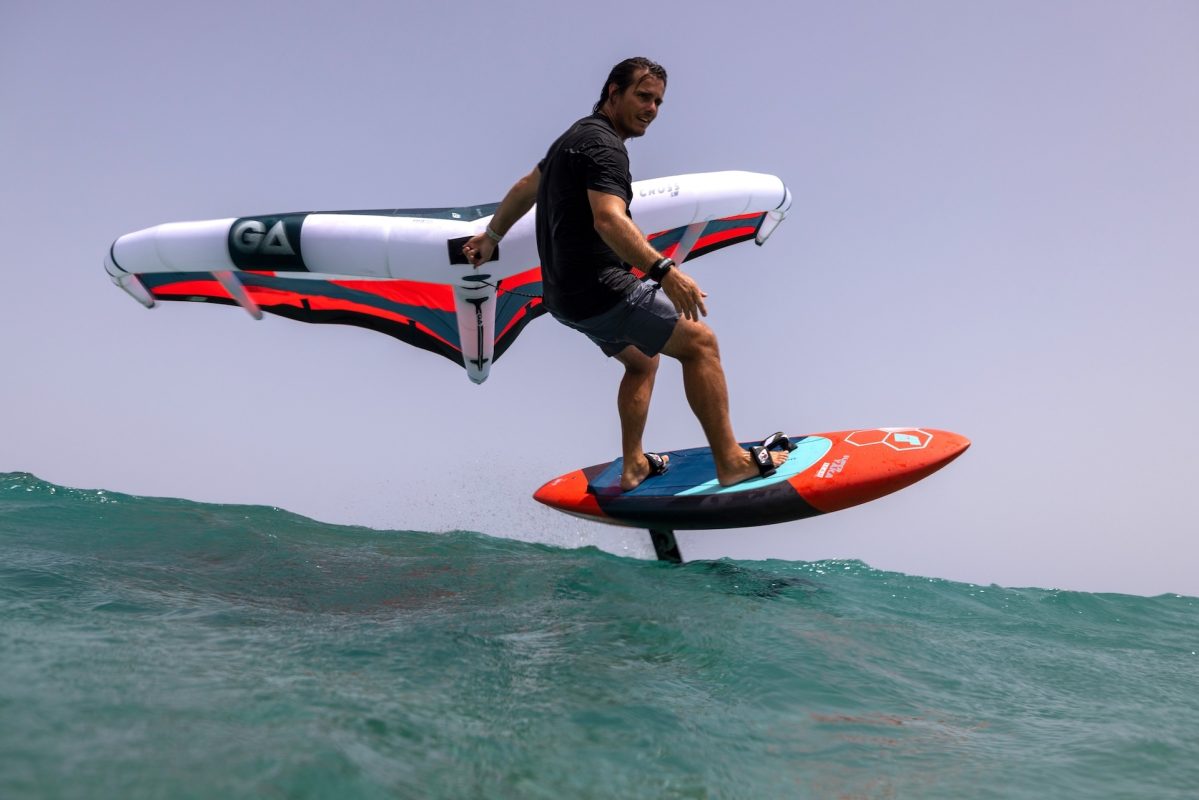 Tabou Super Yaka, lightwing, mid-length, down wind, Allround freeride, wingfoil board 2026, Wingsurf, wing, board, foil